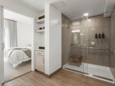 44-web-or-mls-947-tiverton-ave-1